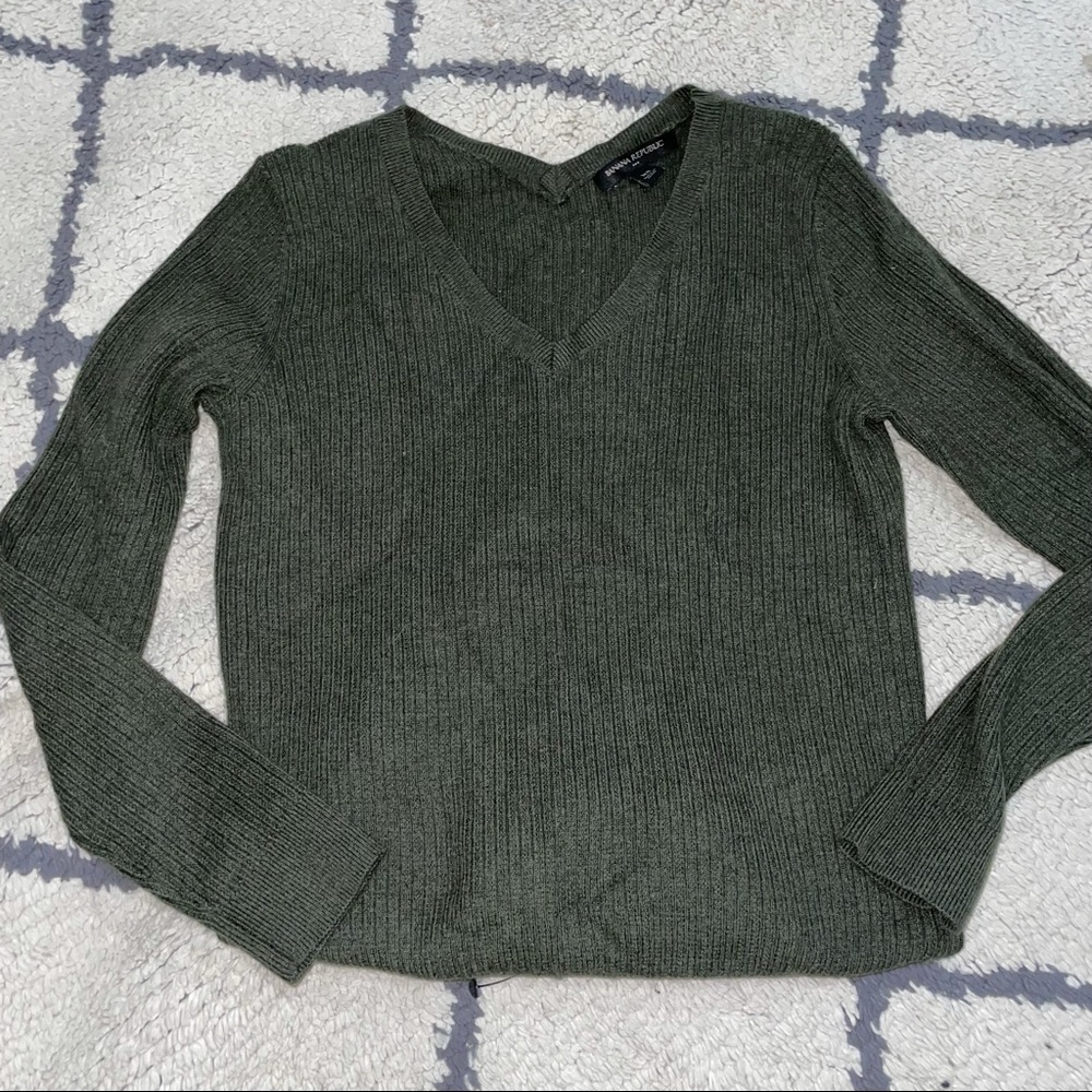 Green banana republic sweater